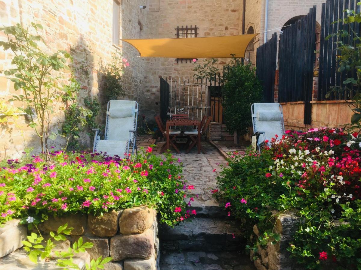 Est Locanda San Ginesio Dış mekan fotoğraf